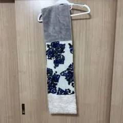 花柄フリースマフラー グレー ホワイト