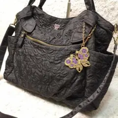 ANNA SUI キルティング ショルダーバッグ　バタフライチャーム付 黒のサムネイル