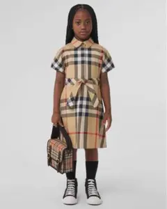 新品タグ付き　Burberryチルドレン チェックワンピース バーバリーのサムネイル