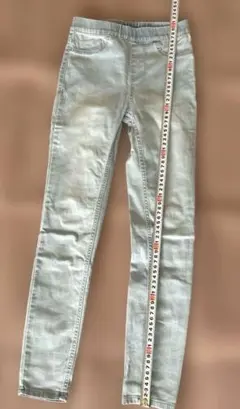 H&M スキニーパンツ　ジーパン　135センチ