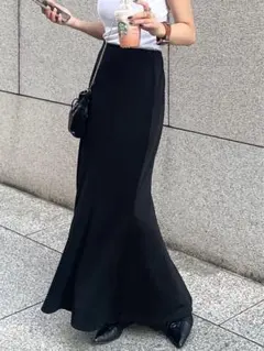 ブラック ロングスカートのサムネイル
