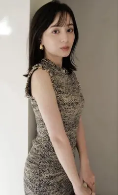 anuans ブラッシュツイードニットワンピース ベージュアニュアンス中村麻美