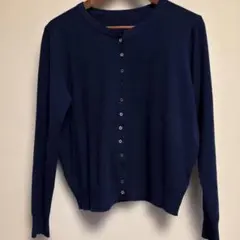 ネイビー ボタン付きカーディガン