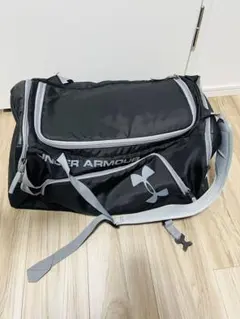 UNDER ARMOUR ブラック ボストンバッグ　ダッフルバッグ