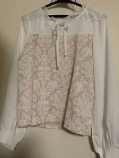 axes femme新品★オーナメントジャガードプルオーバー・生成り・F