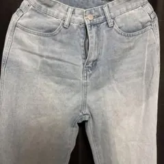 デニムパンツのサムネイル