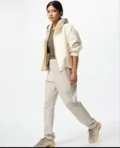新品未使用‼️UNIQLO ウォームストレッチパンツ　ナチュラル　Ｓ