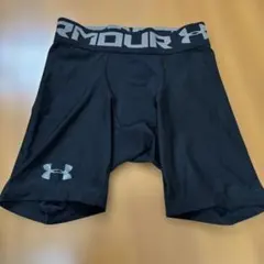 UNDER ARMOURアンダーアーマー　ヒートギアアーマー ショーツ　SM