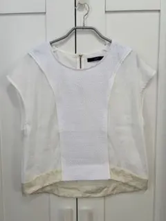 未使用品★ソフィット　ブラウス　フレンチスリーブ　白のサムネイル
