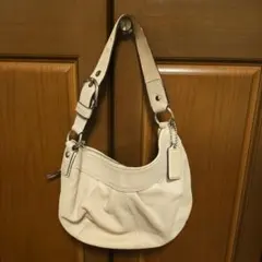 Coach ホワイトレザー ショルダーバッグ