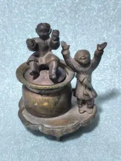 蛙モチーフ 燭台 蝋燭立て 金属工芸 アンティーク　真鍮 蛙モチーフ 燭台 蝋燭立て 金属工芸 アンティーク 真鍮 | Mercari