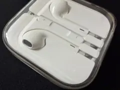 Apple純正 EarPods（有線3.5mmジャック）