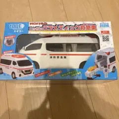 【新品未開封品】ニッサンパラメディック救急車　トイコー