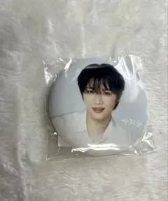 TXT ACT : TOMORROW カプセルトイ　缶バッチ　ボムギュ