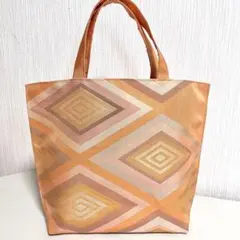 Item thumbnail for item 048781a1-4e2f-4476-ad93-21899d7b6630