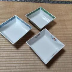 新品、未使用！美濃焼　吾山窯、 四角鉢 中鉢 三色セット 和食器 花柄