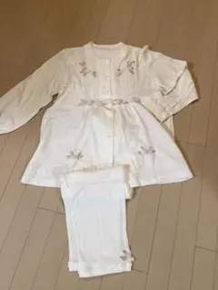 サエラ風　花柄刺繍 パジャマ