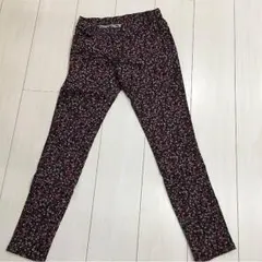花柄スキニーパンツ