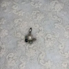ペンダントトップ　真ん中パールビーズ