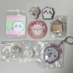 ちいかわ　刺繍缶バッジ　アクリルキーホルダー　フィギュア　うごくシール　韓国のサムネイル