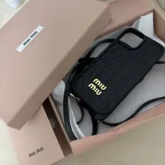 miumiu iPhone15 ケースのサムネイル