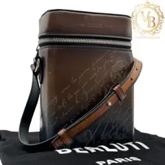 【極美品】ベルルッティ スクリット スワイプ カリグラフィ ショルダーバッグのサムネイル