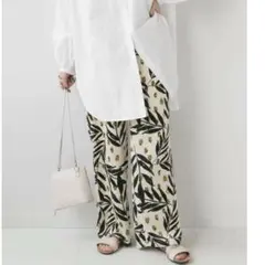 【JOURNAL STANDARD relume】 ボタニカル柄ワイドパンツ