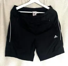 アディダス　ショートパンツ　M