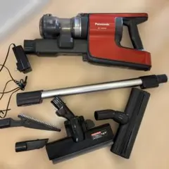 Panasonic パナソニック　掃除機　赤　2018年　MC-VGD6000のサムネイル