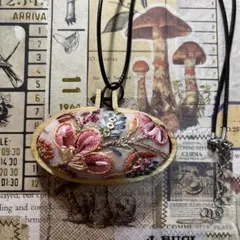 インド刺繍リボン花模様の木製ペンダント♥️ピンク