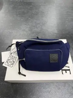 LOEWE ボディバッグ ネイビー