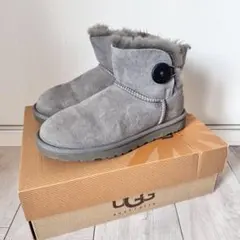 Item thumbnail for item eb43b967-6eee-42c4-862e-b60b89d921ad