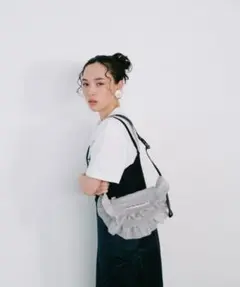 シアタープロダクツ メッシュフリルラウンドショルダーバッグM