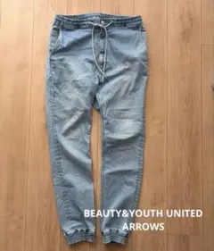 BEAUTY&YOUTH アローズ　デニムスキニージョガーパンツ