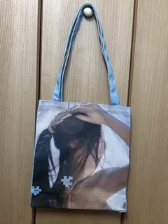 JENNIE 写真展 トートバッグ グリーン BLACKPINK ジェニ - メルカリ