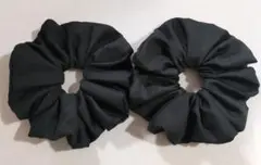 ハンドメイドシュシュ★黒2個セット