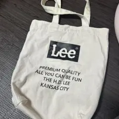 Lee ロゴ入り ホワイトトートバッグ
