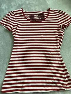 BURBERRY 赤と白のストライプ Tシャツ 38