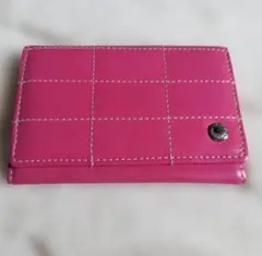 中古品：ピンクのベネトン 名刺入れ　カードケース　レディース　専用箱はありません