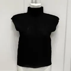 ＊極美品＊me ワッフルプリーツ ハイネック 半袖カットソー 黒 フリーサイズのサムネイル