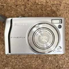 FUJIFILM FinePix F40fd シルバーのサムネイル