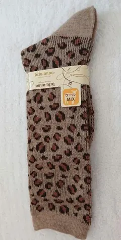◇新品◇ヒョウ柄 ベージュソックス(22-25㎝)のサムネイル