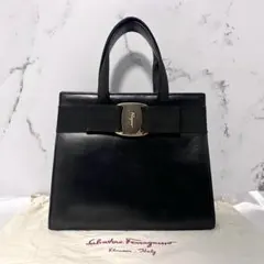 ◇美品◇フェラガモ　ヴァラリボン　ハンドバッグ　カーフレザー　ブラック