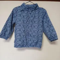 クジラ柄青色ジップアップアウター 90cmのサムネイル