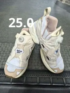 Reebok インスタポンプフューリー★25.0