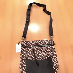 幾何学模様のショルダーバッグ