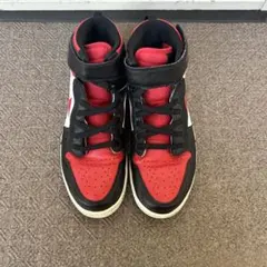 Nike ハイカットスニーカー ブラック/レッド/ホワイト