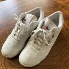 Reebok ホワイト スニーカー
