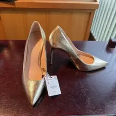 新品未使用　タグ付き　ZARA 5990円　Gold 10cmヒールのサムネイル
