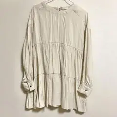 アースミュージック&エコロジー ティアードギャザーチュニック ベージュ